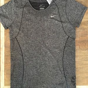 Nike Dri-Fit Run M Heather Gray shirt NWOT